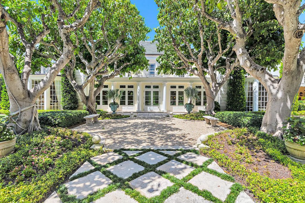 Welcome to 120 Via Del Lago, Palm Beach, Florida a Marion Sims Wyeth designed classic masterpiece. This 13,000+ sq ft Estate boasts 7 beds, 12 baths, expansive indoor/outdoor living areas, gardens, pool and separate guest house.