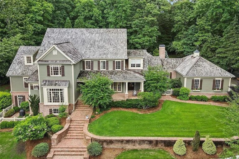Southern Charm Meets Luxury Living: Stunning $2.5M Milton, GA Home with Professionally Landscaped Private Backyard