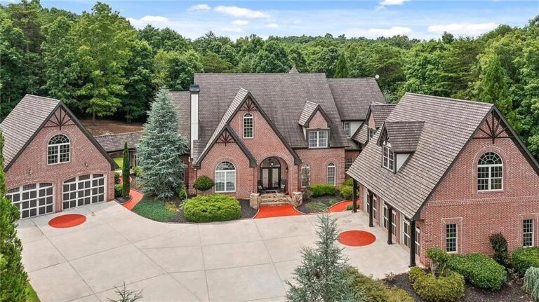 State-of-the-art Masterpiece: Traditional Brick Style Meets Modern Architecture in Rydal, GA – Listed at $2.995M