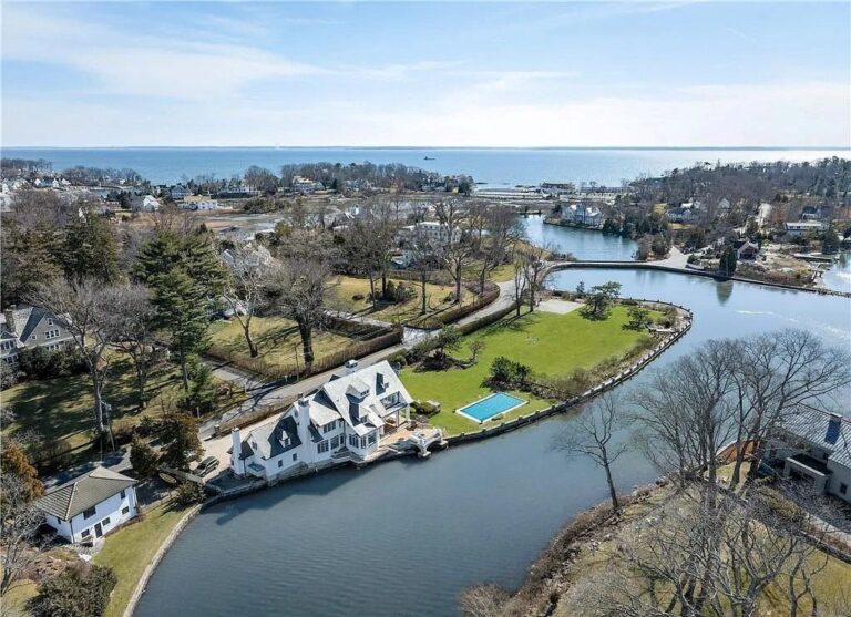 Tokeneke Dream Home Renovated Waterfront Gem in Darien, CT with an