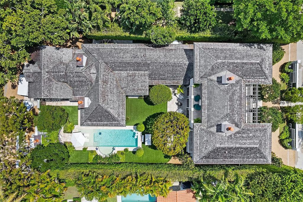 This luxurious 5-bed, 9-bath estate at 167 Dunbar Road, Palm Beach, Florida spans 5,869 sqft, sits on a 0.40-acre lot, and offers in-town living at its finest. Built in 2016, no detail has been overlooked in this stunning property.