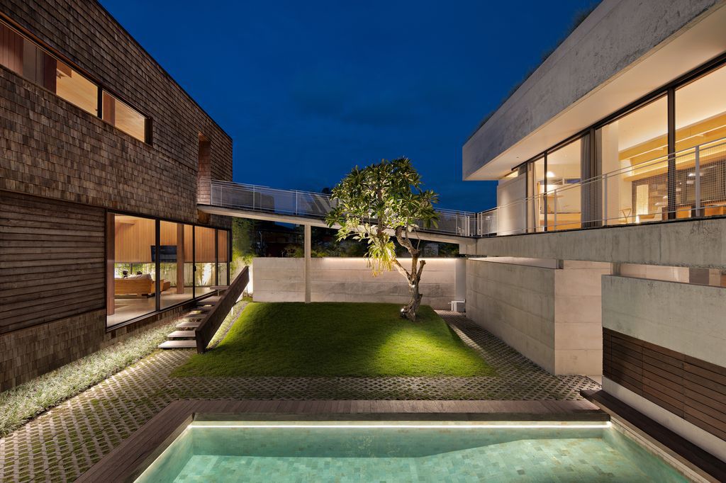 Villa Tanatakah in Indonesia Designed with Sustainability by Asimapra