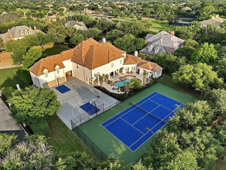 Serenity Redefined: Extraordinary Luxury Gated Home in Southlake Brings Unmatched Sophistication with Exceptional Value at $5,597,500