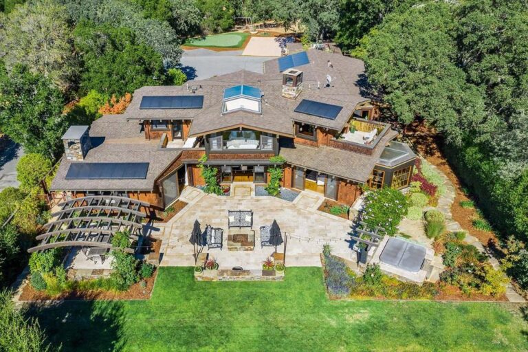 Luxurious Woodside Retreat in California, Surrounded by Nature, Captivating Hill Views, Exclusive Estate for Sale at $12,995,000