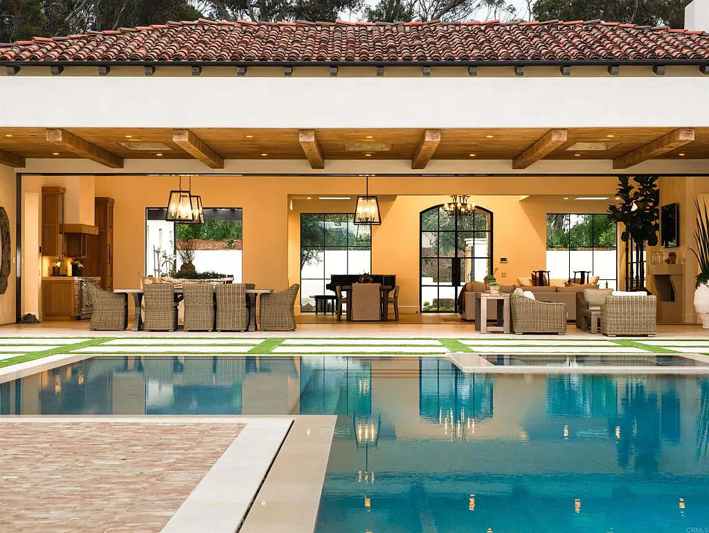 15250 Las Planideras Home in Rancho Santa Fe, California. Discover the extraordinary 15250 Las Planideras, a brand-new single-story custom home located on the desirable west side of Rancho Santa Fe. Built by the award-winning Herbst Construction and designed by Atelier A.Tesselaar, this exceptional property sits on nearly three acres of flat usable land.