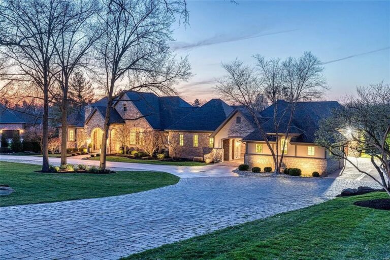 Exquisite 11,000 SF Luxury Estate Home with Pool and 6-Car Garage on 3+ Acres in Missouri Seeking for $4,495,000