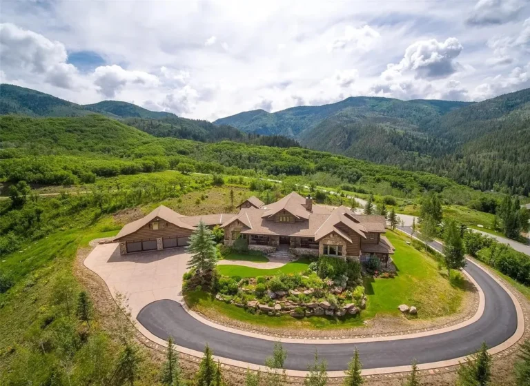 Breathtaking Mountain Retreat with Panoramic Views and Serene Surroundings in Colorado for $6,850,000