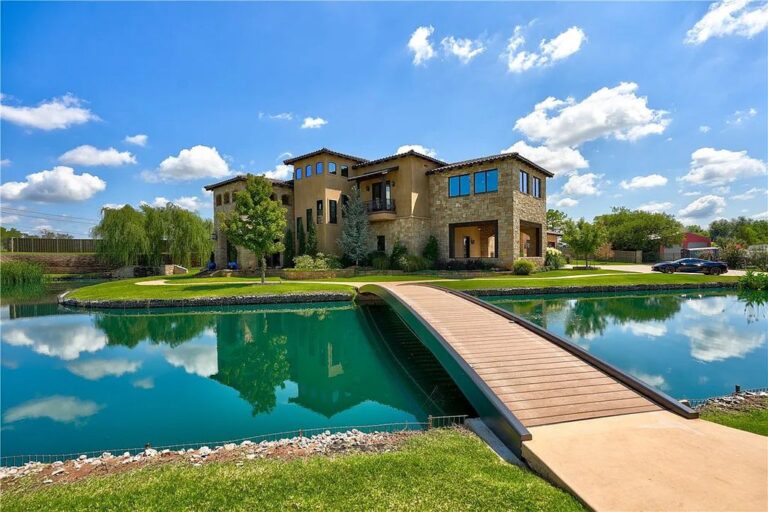 Luxurious Home with Resort-Style Amenities and Breathtaking Views in Oklahoma Aims for $2,750,000