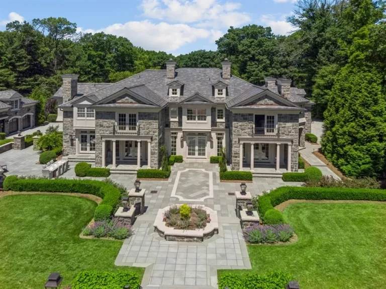 An Extraordinary Estate with Breathtaking Beauty and Unmatched Luxury in New Jersey for Sale at $15,888,000