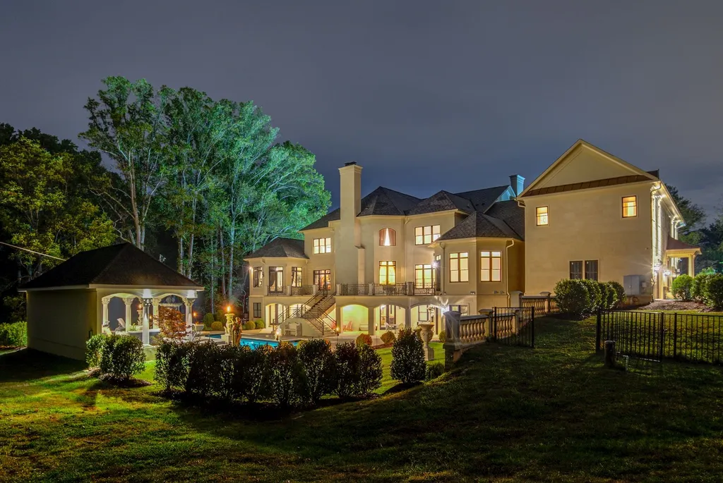 938 Peacock Station Road Home in McLean, Virginia. A vision of master craftsmanship inspired by the Great American mansions, this spectacular 8-BR home boasts every splendid amenity. Newly built of Italian limestone & marble with exquisite design details. 