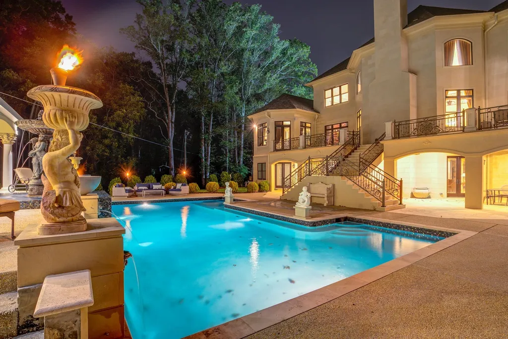 938 Peacock Station Road Home in McLean, Virginia. A vision of master craftsmanship inspired by the Great American mansions, this spectacular 8-BR home boasts every splendid amenity. Newly built of Italian limestone & marble with exquisite design details. 