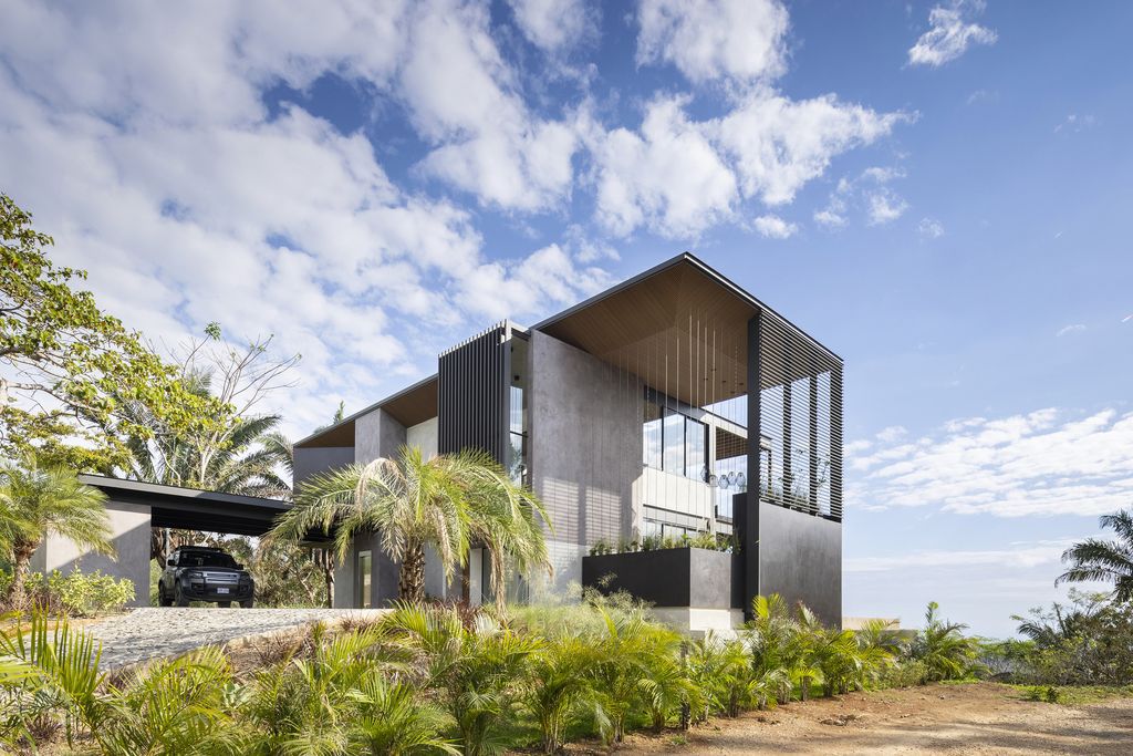 Black Pearl House, Contemporary Tropical Oasis by QBO3 Arquitectos