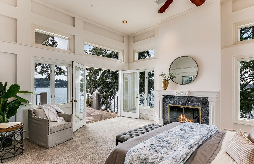 Breathtaking Waterfront Estate on East Lake Sammamish: A Contemporary Icon with 104' of Shoreline, Listed at $7.498M