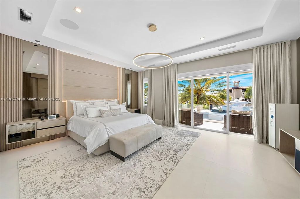 Experience the pinnacle of luxury living at 52 Royal Palm Drive, Fort Lauderdale, Florida. This 2020-built estate boasts 5 beds, 7 baths, 6,682 sqft of living space, and a 0.28-acre lot. Designed by Michael Grey, it offers unmatched elegance and thoughtfully designed spaces.