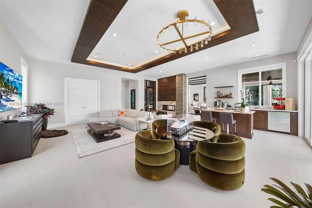 Experience the pinnacle of luxury living at 52 Royal Palm Drive, Fort Lauderdale, Florida. This 2020-built estate boasts 5 beds, 7 baths, 6,682 sqft of living space, and a 0.28-acre lot. Designed by Michael Grey, it offers unmatched elegance and thoughtfully designed spaces.