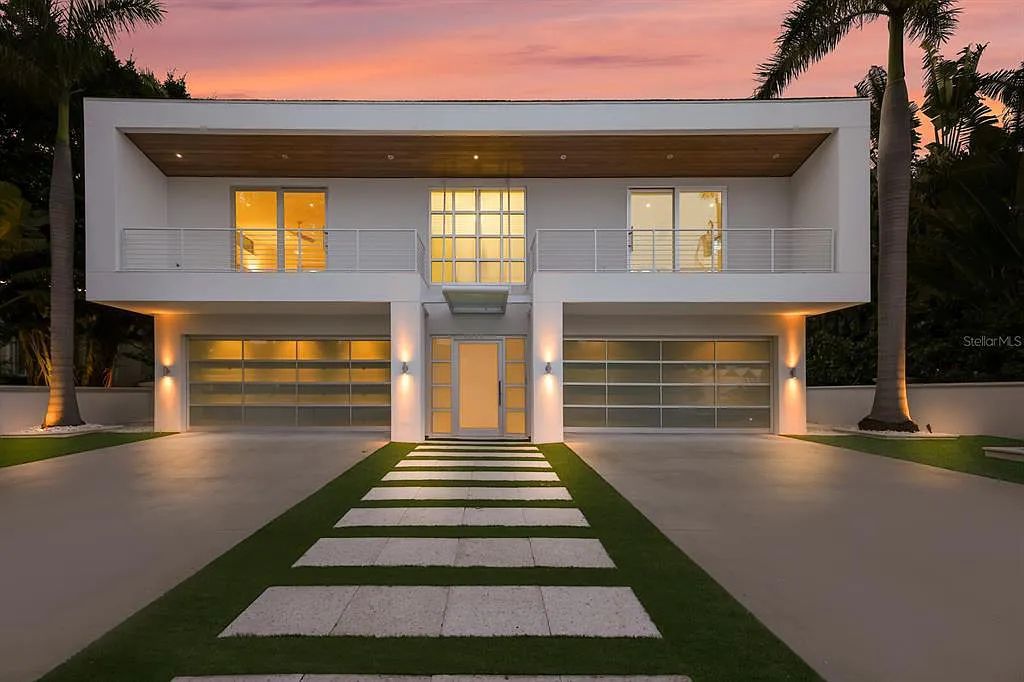 Experience luxury living at its finest with this modern masterpiece at 1325 Westway Drive, Sarasota, Florida. This SMART home features 5 beds, 8 baths, and a 6,590 sq. ft. living space on a 0.41-acre lot.