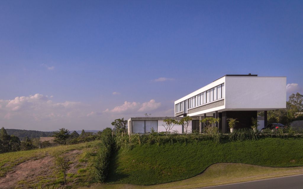 EJM Terras II brings stunning views to nature Gálvez & Márton Arquitetura