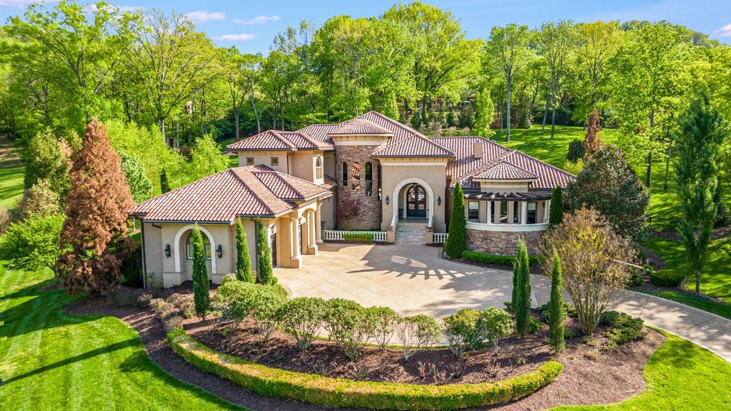Elegant and Private Gated Property in Nashville, TN Priced at $9.5M for Discerning Buyers