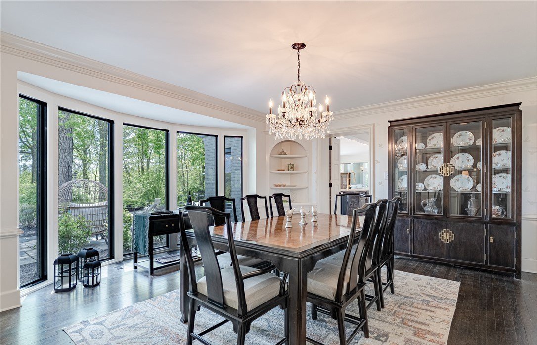 Exceptional Estate in Gates Mills, OH Harmonizing Timeless Charm