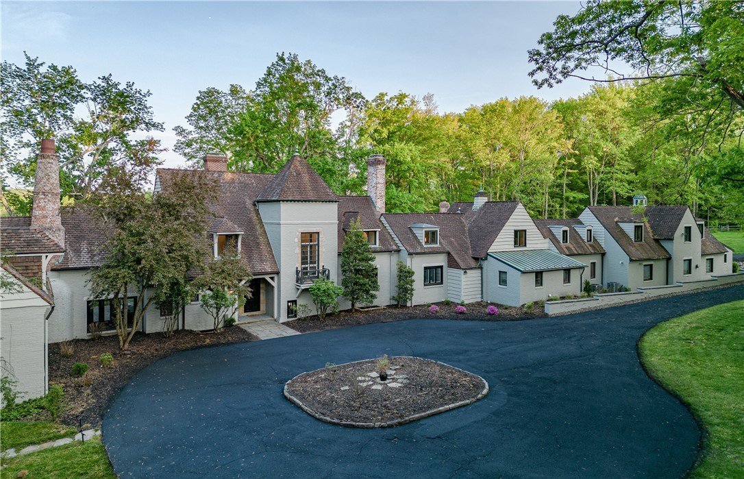 Exceptional Estate in Gates Mills, OH Harmonizing Timeless Charm