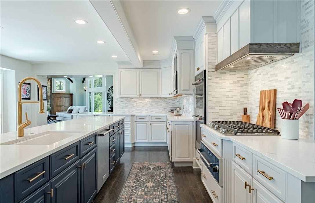 Exceptional Estate in Gates Mills, OH Harmonizing Timeless Charm