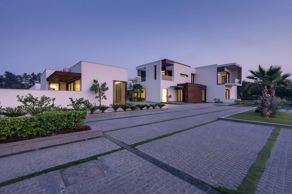 F3 Farmhouse, a Modern Lifestyle Home in India by DADA Partners
