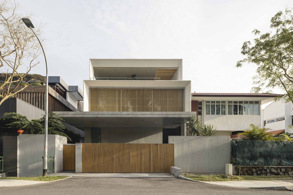 Frame House, Modern Family Home in Singapore by Ming Architects