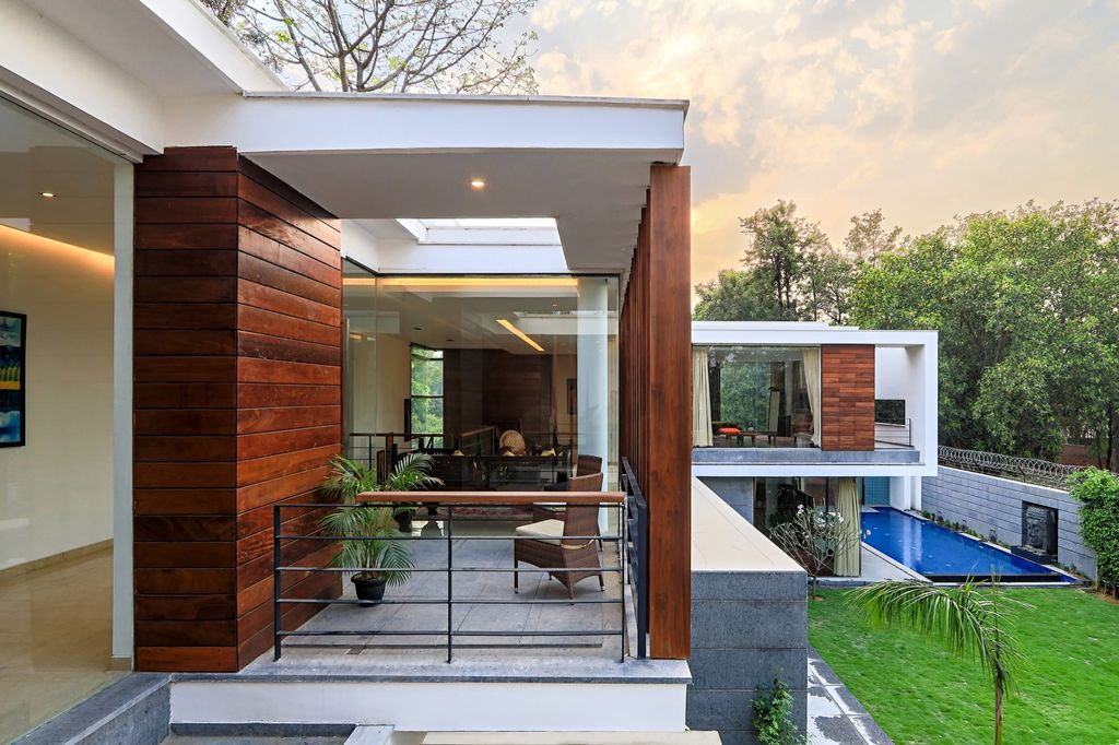 Gallery House, Impressive Architectural Masterpiece by DADA Partners