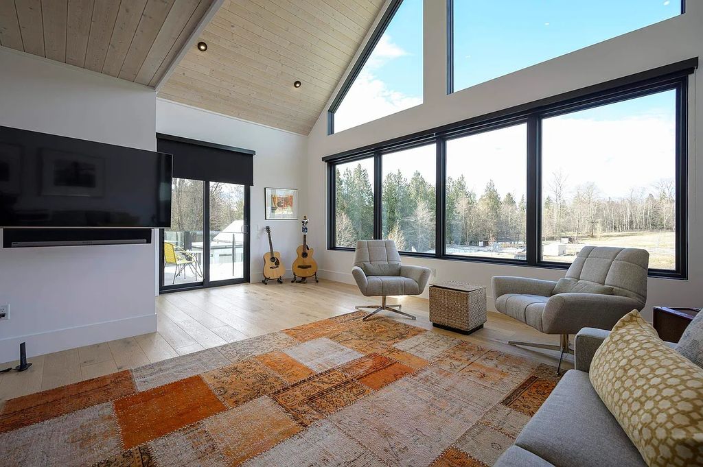Gated Modern Farmhouse in Langley, BC - Perfect Fusion of Napa and Provence Styles for C$7,999