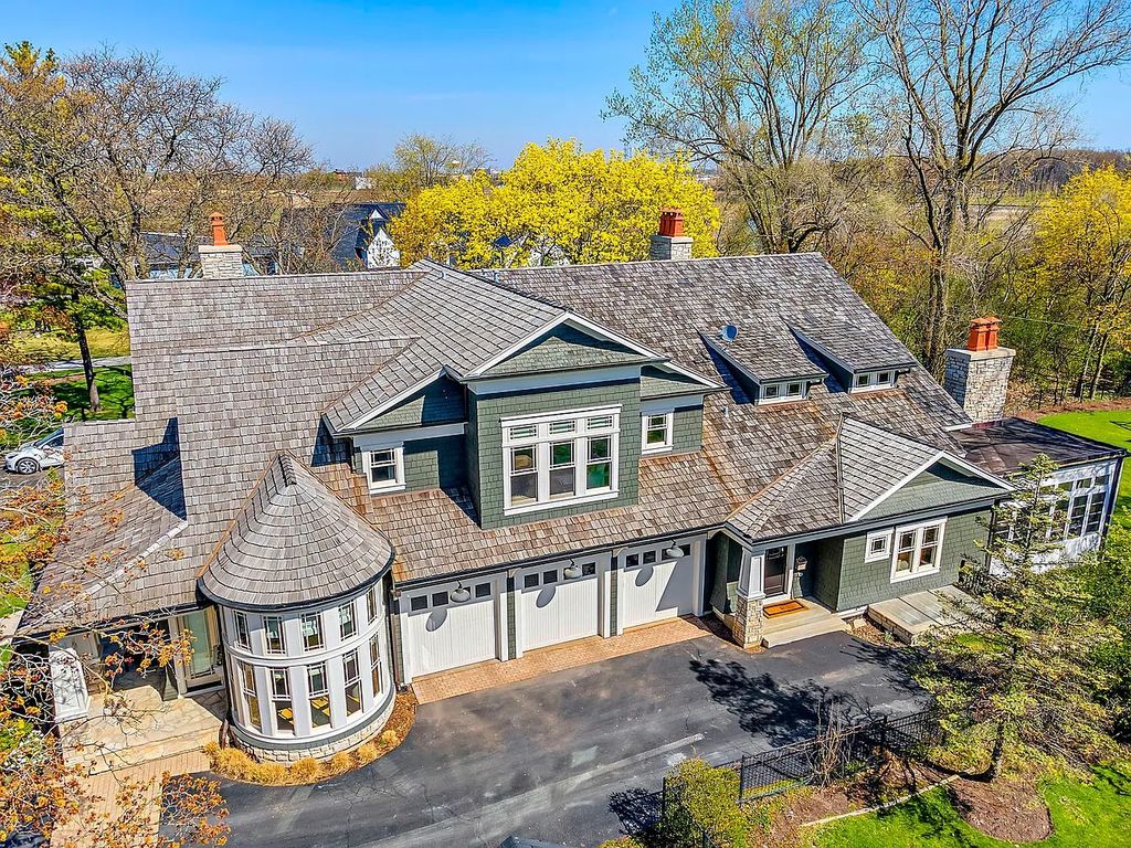 Gorgeous Nantucket-Inspired Home with Exceptional Finishes for Sale in Northbrook, IL at $2.35M