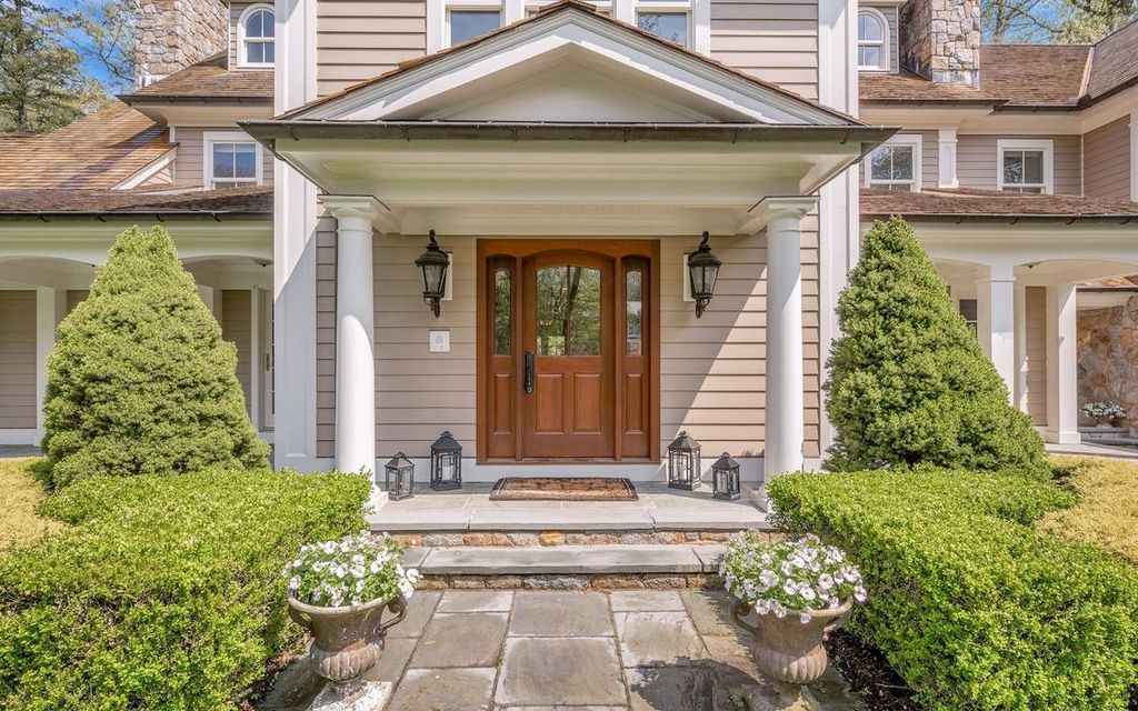 Immaculate and Grand Home with Impressive Living Space for Sale in Greenwich, CT for $4.1M
