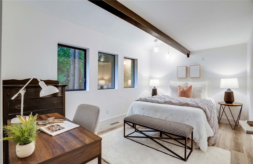 Impeccably Remodeled Northwest-Style Residence in Gig Harbor, WA Seeks $2.359M