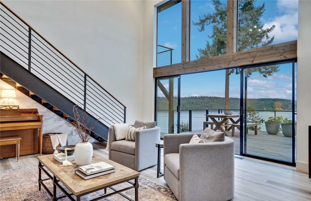 Impeccably Remodeled Northwest-Style Residence in Gig Harbor, WA Seeks $2.359M