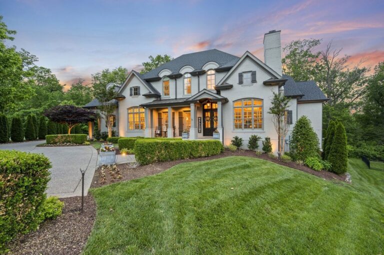 Impressive Designer Home in Brentwood, TN: A Masterpiece of Elegance and Sophistication for $3.5M