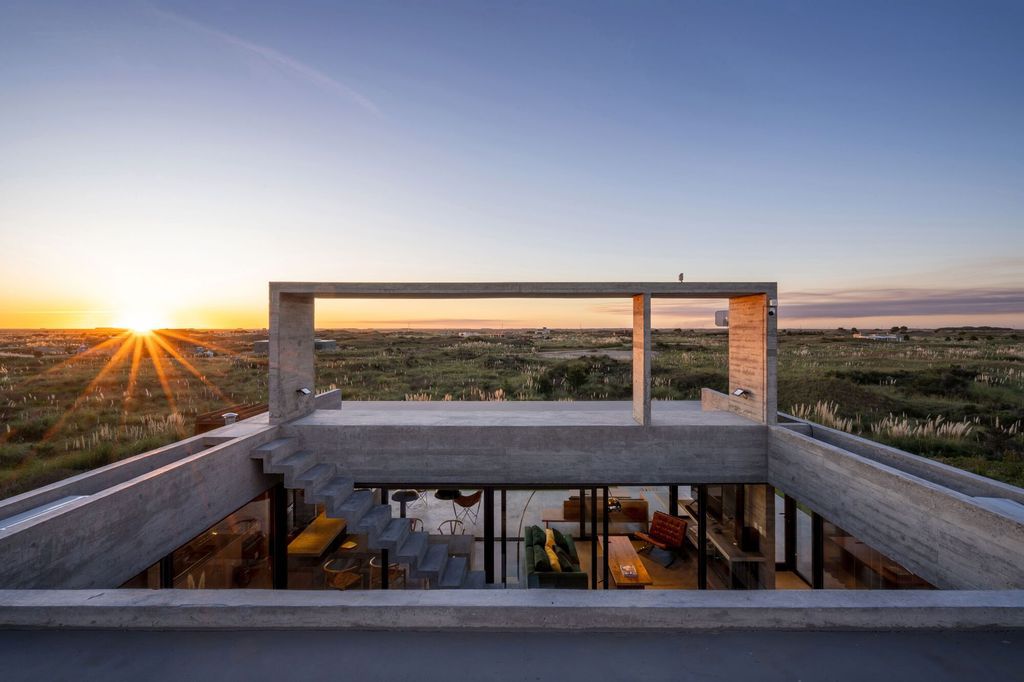 Médanos House in Argentina by Besonias Almeida Arquitectos