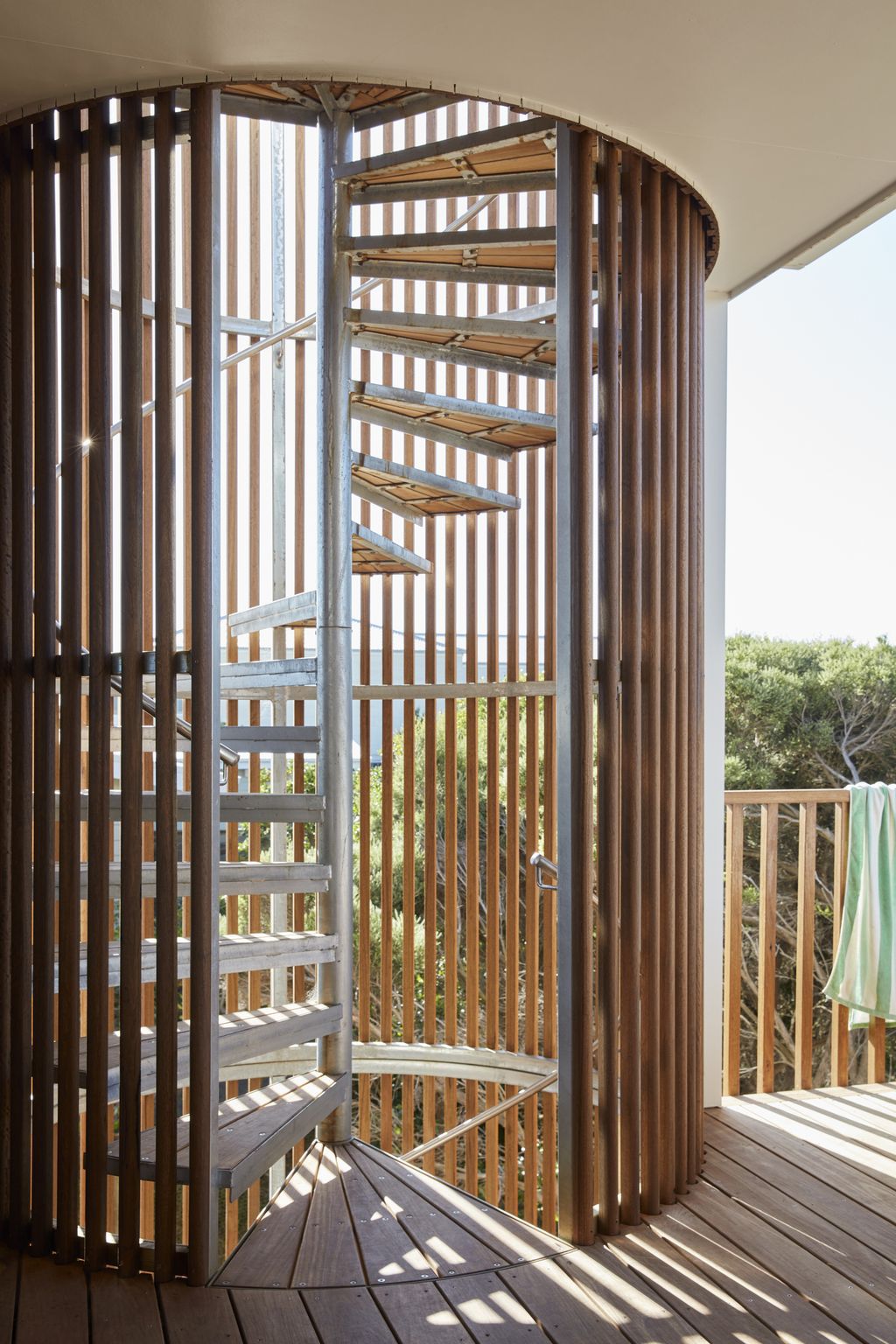 Moonah Tree House, a Prominent Coastal Home by Kirby Architects