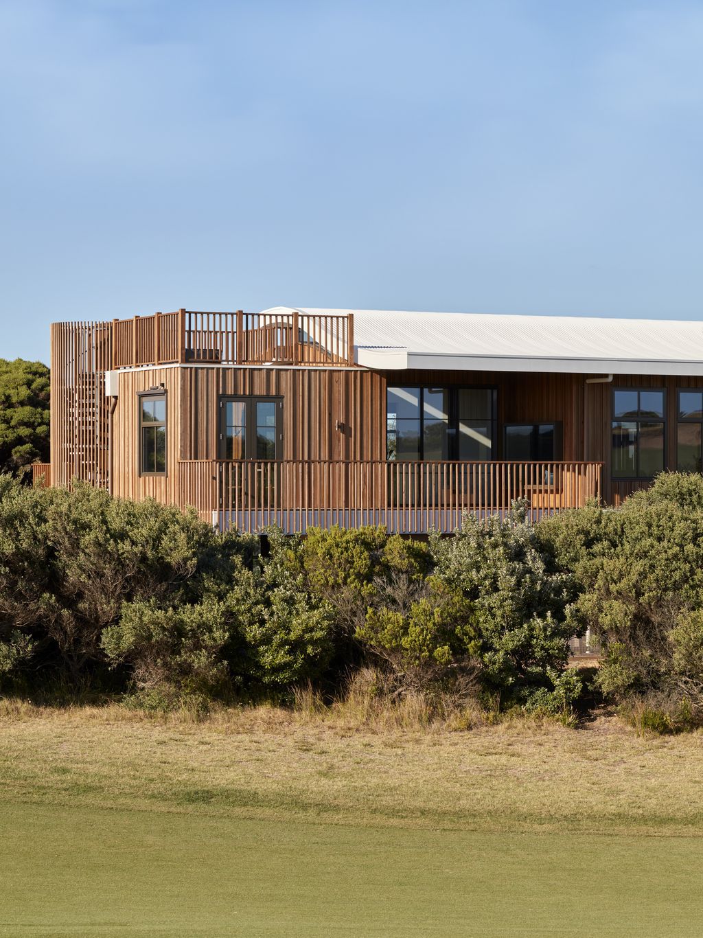 Moonah Tree House, a Prominent Coastal Home by Kirby Architects