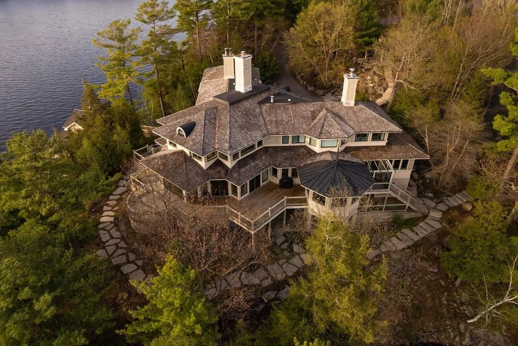 Private and Architecturally Stunning Muskoka Compound - Perfect for Discerning Families. Listing at C$11.995M