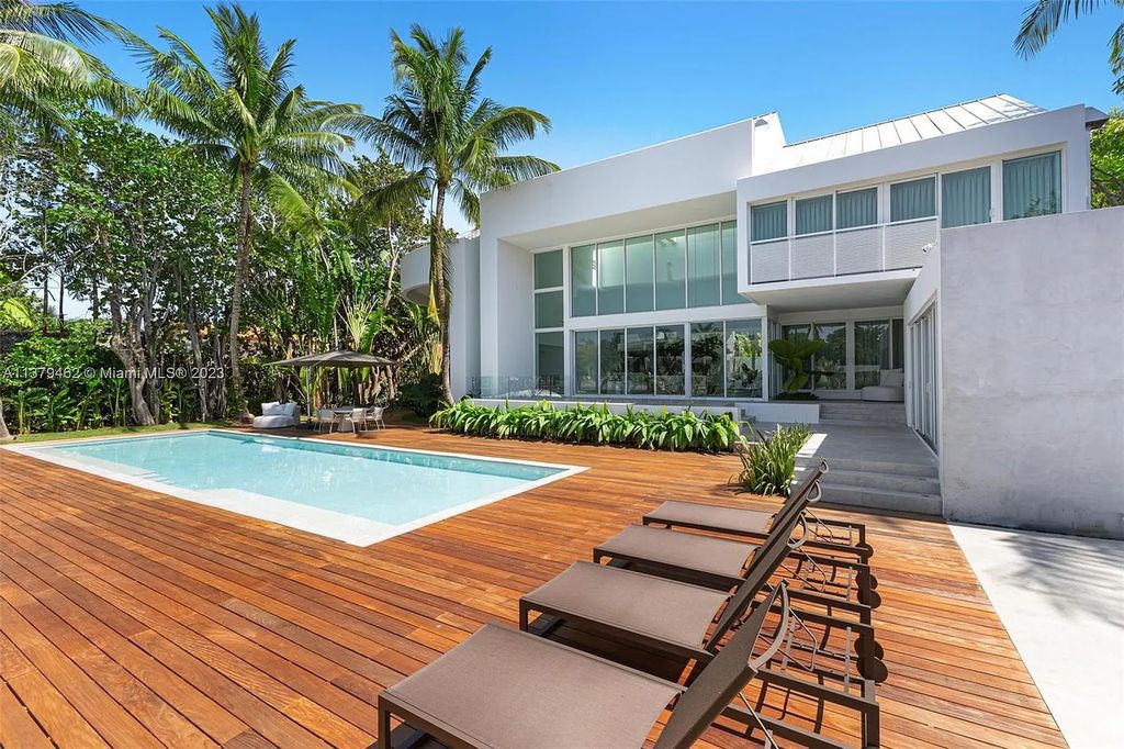 Experience luxury living at 161 Cape Florida Drive, Key Biscayne, Florida in this fully renovated 4-bed, 5-bath Key Biscayne waterfront home with breathtaking canal views.