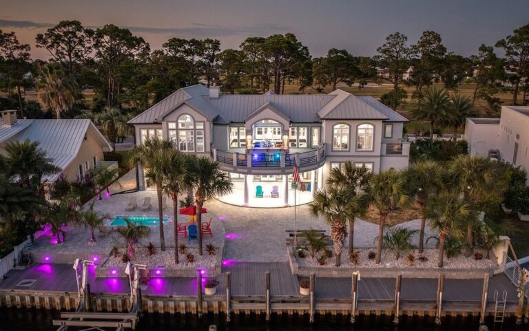 The $3.5 Million Bay Point Road Estate with Over 8,300 Sq. Ft. of Living Space in Panama City Beach, Florida