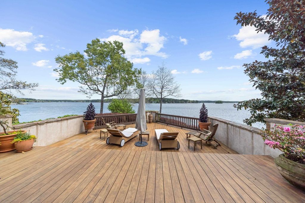 Unmatched Lakefront Estate in Eatonton, GA with $5.995M Offers Exquisite Lake Views