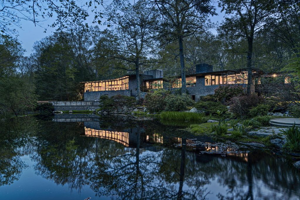 Unveiling Tirranna: Where Architectural Brilliance Merges Geometric  Complexity with Nature's Graceful Curves in New Canaan, CT - Listed at  $8M