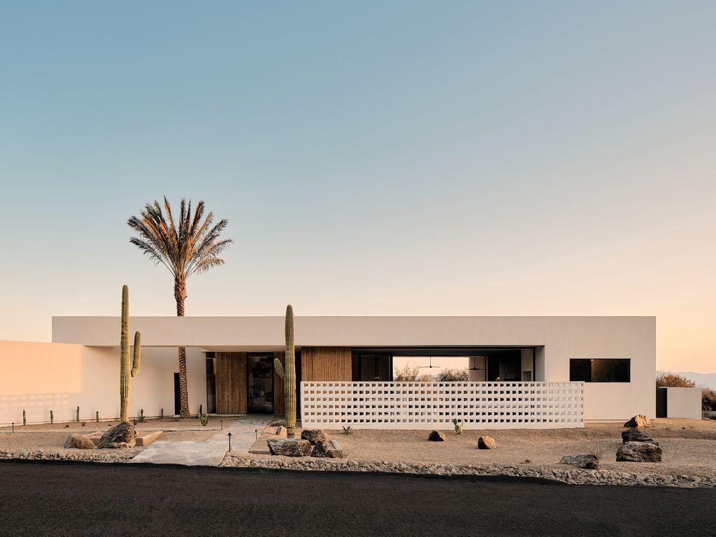 White Dates House with views of Camelback Mountain by The Ranch Mine