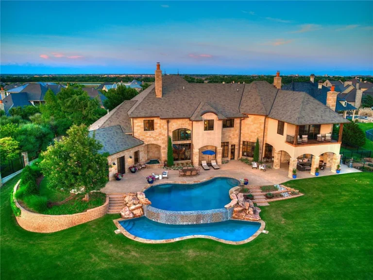 Meticulously Crafted Residence offers A Captivating Blend of Elegance and Tradition in Oklahoma for $2,995,000