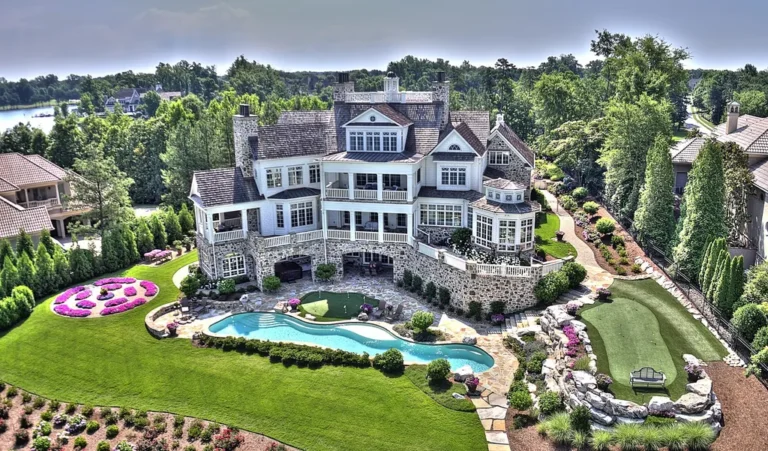 This Extraordinary Lake Norman estate in North Carolina is Truly A Gardener’s Dream with Wide Open Panoramic Views