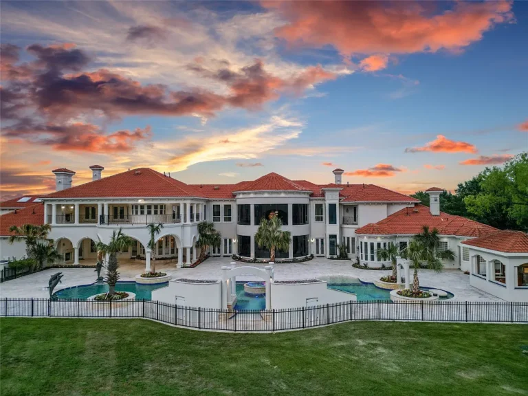 Luxurious Gated Resort Home on Expansive 8.5 Acre Estate in Texas