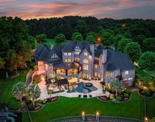 Stunning Waterfront Estate in North Carolina Listed at $12,995,000 – A Dream Home on Lake Norma