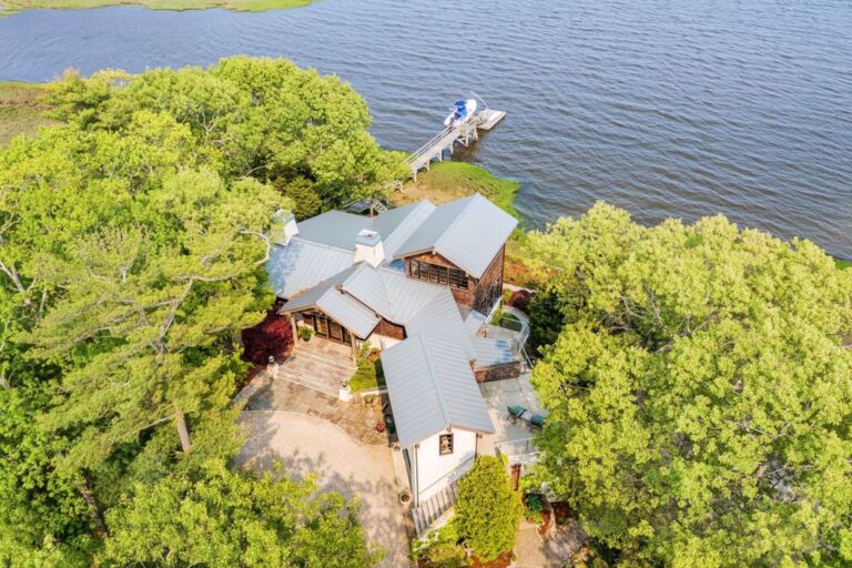 A Captivating Island Sanctuary in Duxbury, MA Unmatched Privacy and
