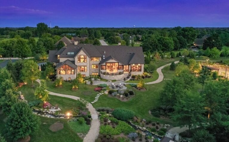 A Serene Haven in Crystal Lake, IL: Unrivaled Luxury and Tranquility for $2.995M