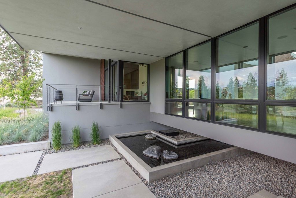 A Tranquil Haven: Eric Meglasson's Architectural Masterpiece in Bend, OR, Priced at $4.5M